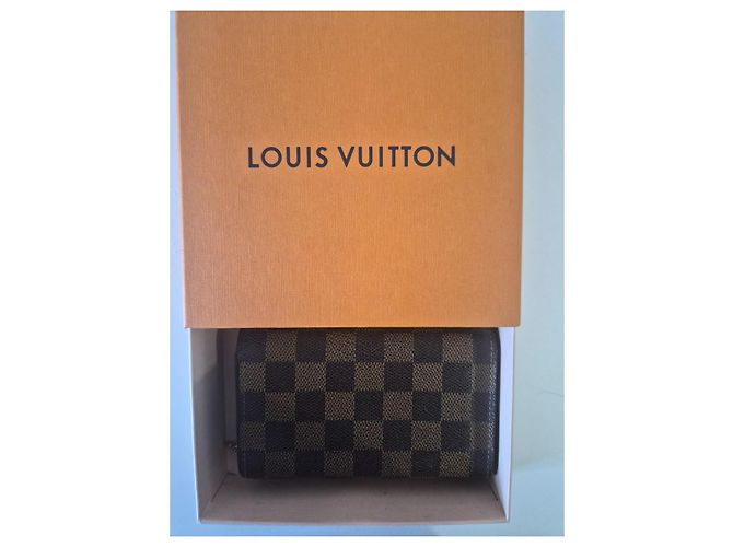 Carteira Louis Vuitton Alexandra Marrom - vista 2