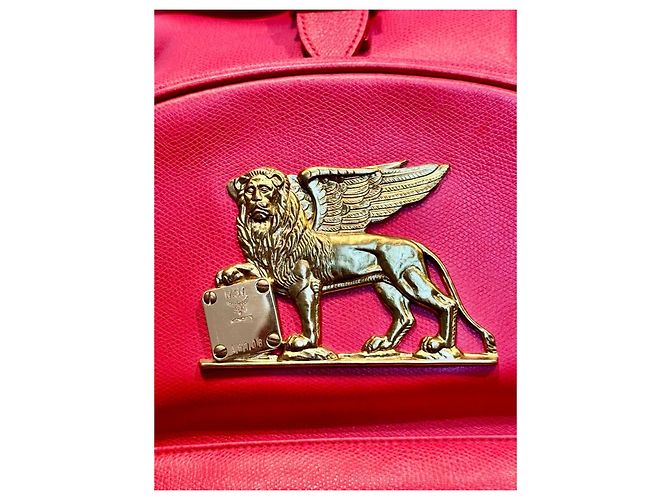 Roter MCM Rucksack mit Löwen-Applikation - Ansicht 2