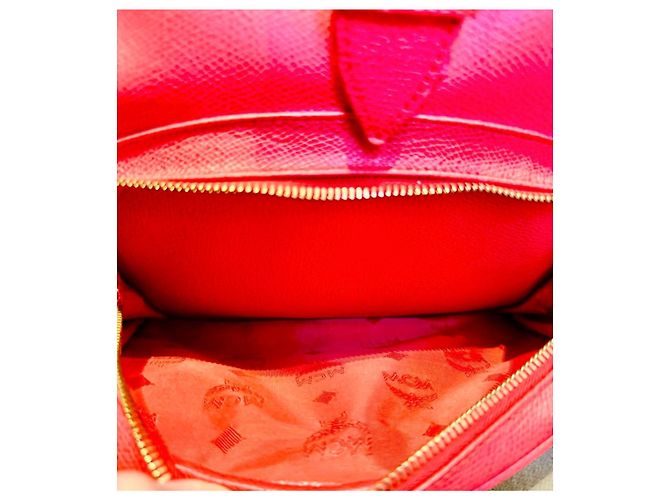 Roter MCM Rucksack mit Löwen-Applikation - Ansicht 8