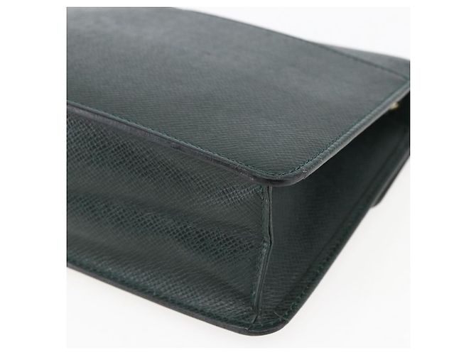 LOUIS VUITTON Pochette Kourad in Taiga Borsa Clutch Épicea M30194 LV Auth th6596 - vista 15