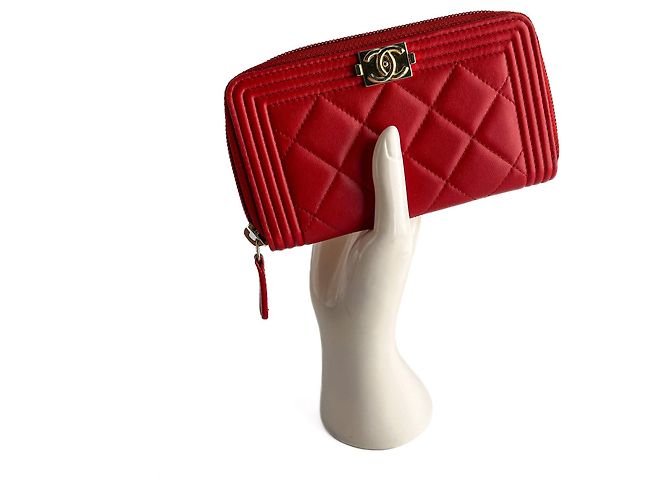 Chanel Boy Lambskin Leather Matelassè Zip Wallet Raspberry Red - view 12