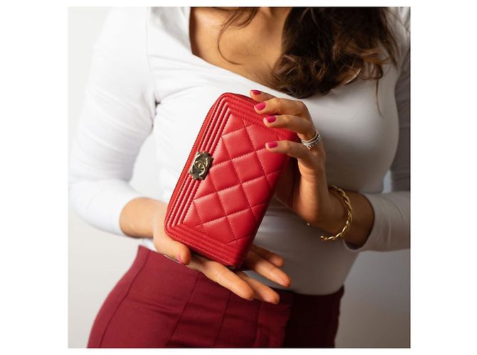 Chanel Boy Lambskin Leather Matelassè Zip Wallet Raspberry Red - view 3