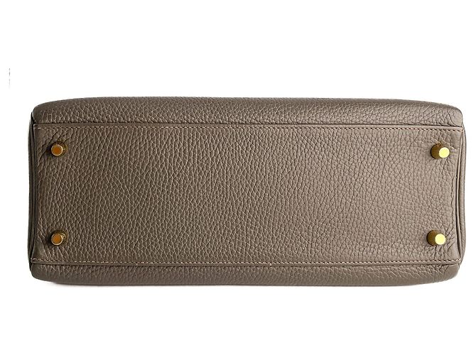 Hermès Borsa a mano Kelly 32 in pelle Taurillon Clemence Retourne Etain Taupe - vista 7