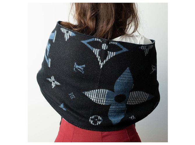Louis Vuitton Sciarpa reversibile in lana e cashmere Monogram Galaxy Blu - vista 3