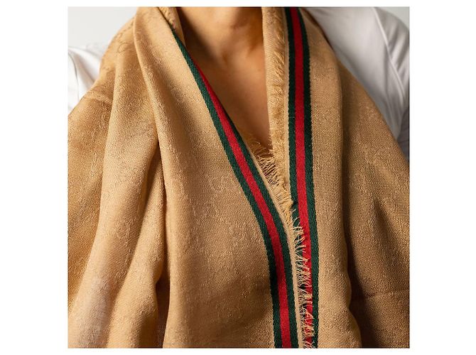 Gucci Foulard GG Supreme in seta e cotone a righe D'oro - vista 3