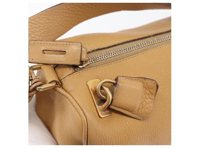 Borsa a Spalla PRADA in Pelle Marrone Oro Auth 172272 D'oro - vista 10