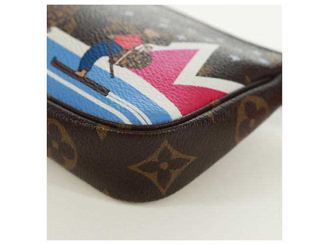 LOUIS VUITTON Mini Pochette Accessori Ski Bear Monogram M67769 171332M Monogramma - vista 15