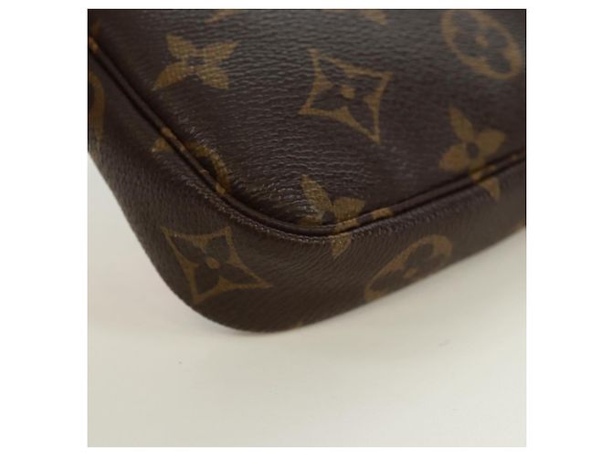 LOUIS VUITTON Mini Pochette Accessori Ski Bear Monogram M67769 171332M Monogramma - vista 16