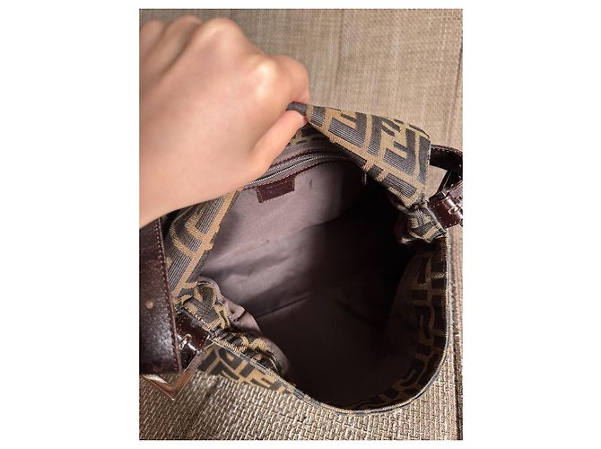 Borsa a spalla Fendi Zucca Mama Baguette Marrone - vista 10