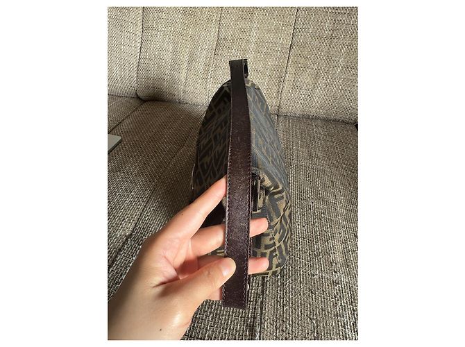 Borsa a spalla Fendi Zucca Mama Baguette Marrone - vista 9