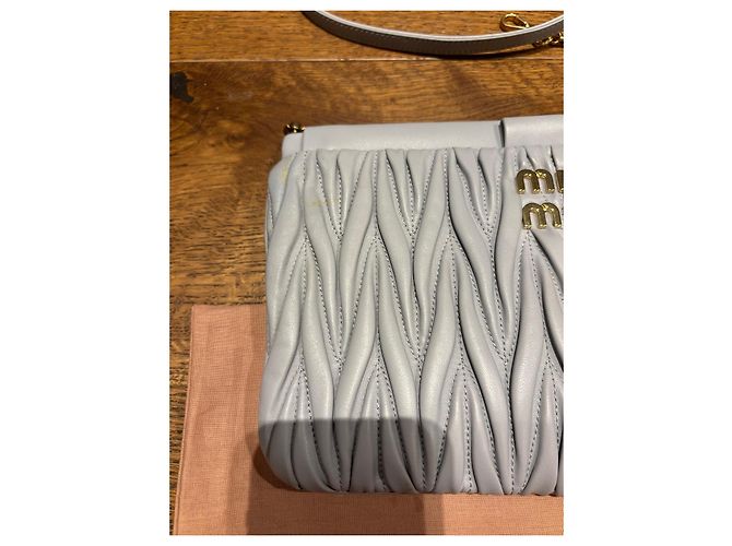 Miu Miu Matelassé Handtasche Grau - Ansicht 13