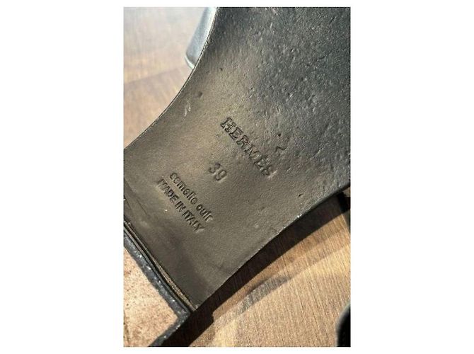 Sandali Hermès Oran in pelle metallica Metallico Silver hardware - vista 4