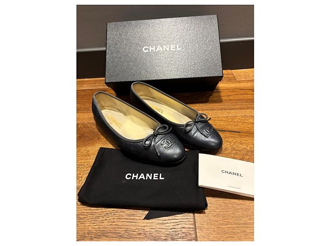 Chanel Metallic Navy Leder Ballerinas mit CC Logo Schleife Schwarz - Ansicht 11