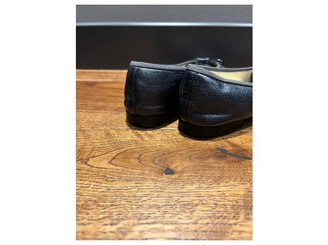 Chanel Metallic Navy Leder Ballerinas mit CC Logo Schleife Schwarz - Ansicht 3
