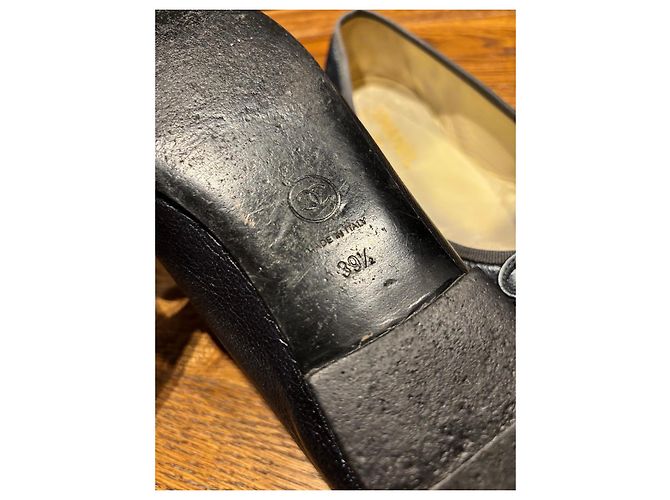 Chanel Metallic Navy Leder Ballerinas mit CC Logo Schleife Schwarz - Ansicht 4