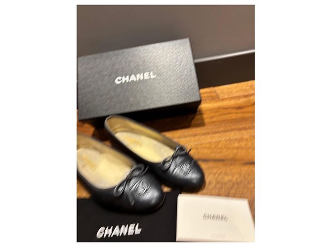 Chanel Metallic Navy Leder Ballerinas mit CC Logo Schleife Schwarz - Ansicht 9