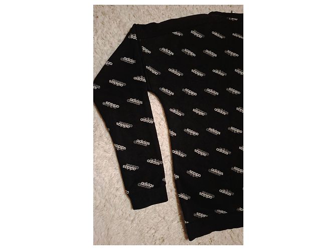 Adidas Sweatshirt mit Allover-Logo Schwarz - Ansicht 10