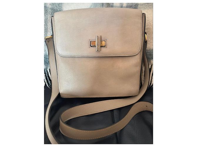 Céline Borsa in Pelle Celine Twist Logo Beige - vista 5