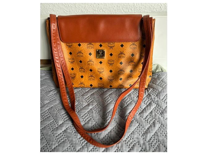 MCM Henrietta Borsa a Spalla Cognac Marrone - vista 2
