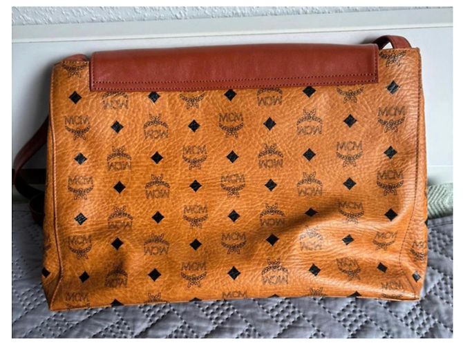 MCM Henrietta Borsa a Spalla Cognac Marrone - vista 3