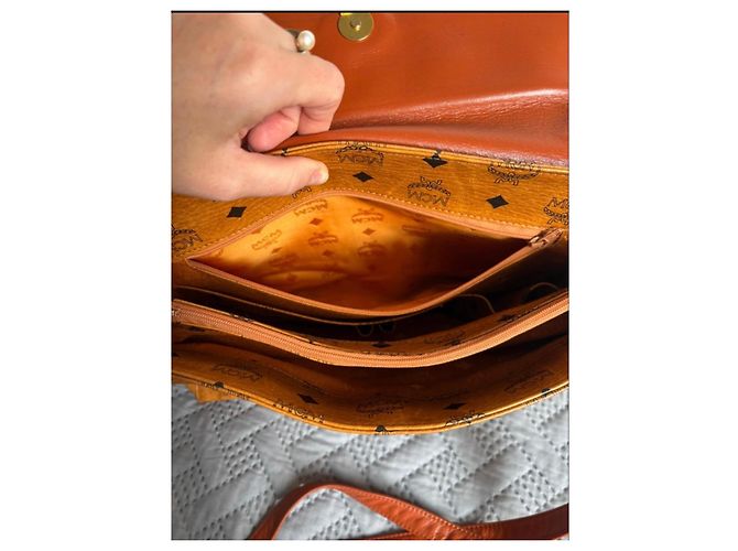 MCM Henrietta Borsa a Spalla Cognac Marrone - vista 7