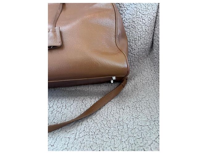 Prada Doctor Braune Ledertasche mit silberner Kette - Ansicht 3