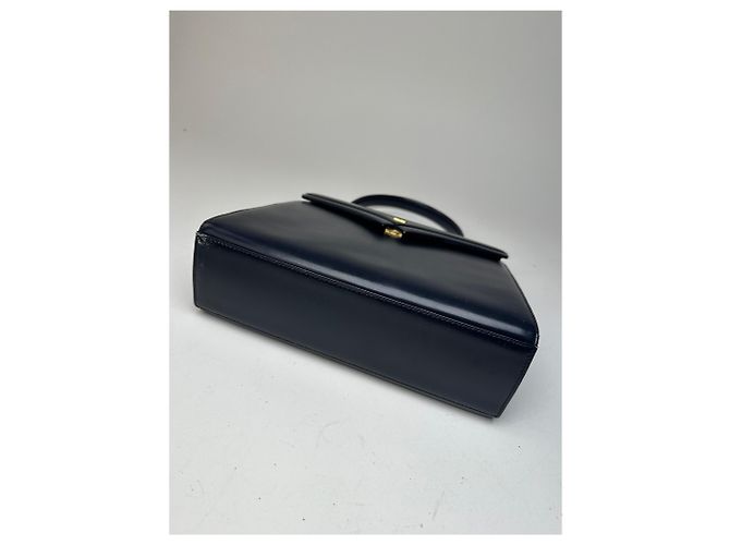 Vintage Givenchy Lederhandtasche in Marineblau - Ansicht 10