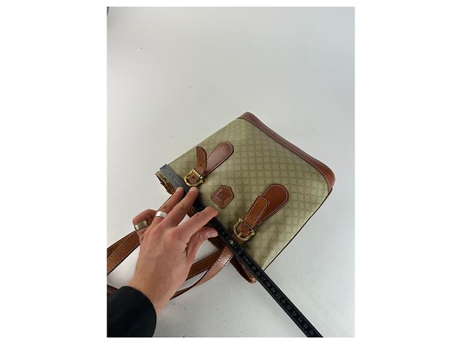 Céline Vintage Celine Paris Triomphe Monogramm Leder Eimer Tasche Braun Grün Beige - Ansicht 11