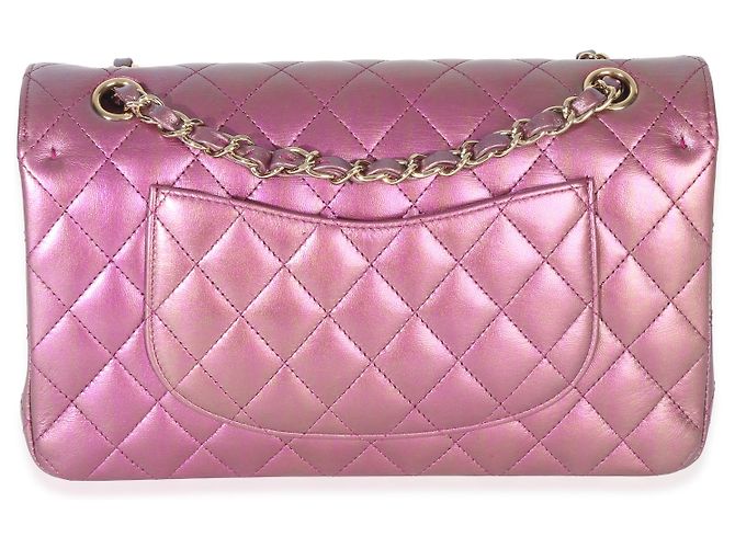 Timeless Chanel Mittelgroße Tasche aus schimmerndem, dunkelrosa, gesteppte Lammleder mit doppeltem Klappenverschluss - Ansicht 2