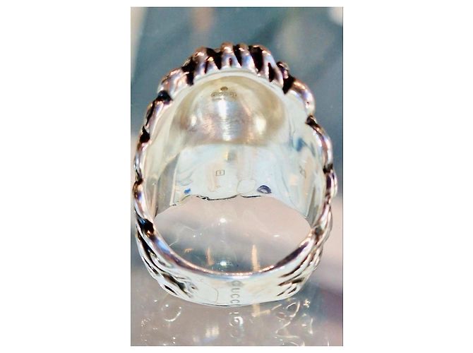 Anel Gucci Cabeça de Leão com Pedra Preta - vista 6