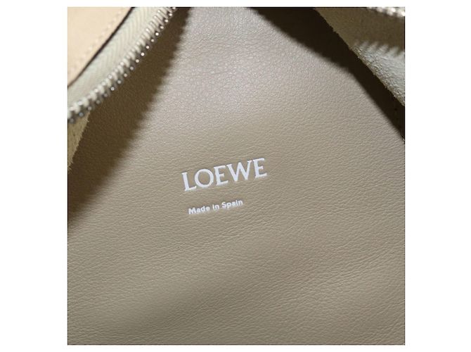 Borsa a Spalla Anton di Loewe Beige - vista 4