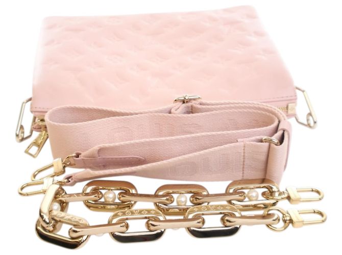 Coussin PM in pelle di agnello trapuntata rosa Monogram Louis Vuitton - vista 12