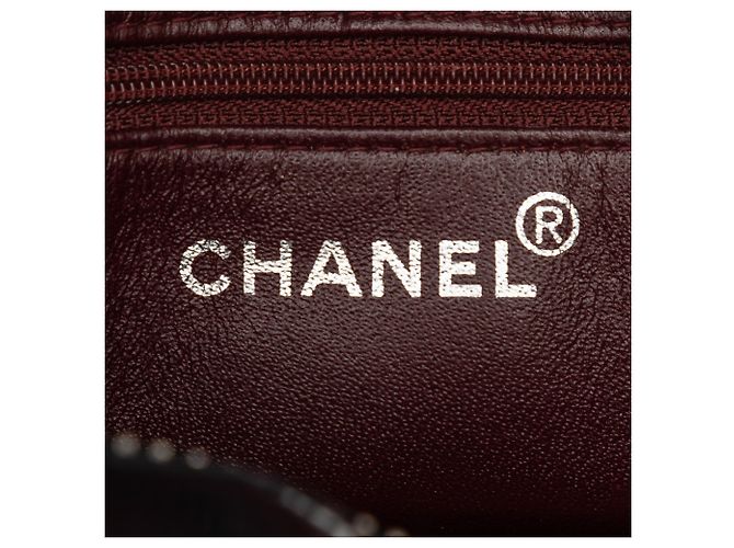 Schwarze CC Lack-Tote von Chanel - Ansicht 5