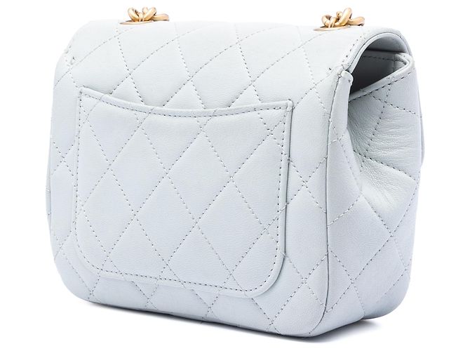Chanel Mini Quadrato Blu in Pelle di Vitello Grana con Catena Blu chiaro - vista 2