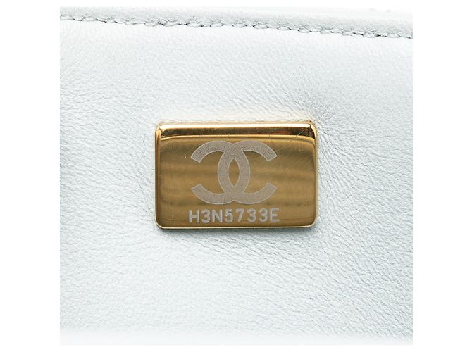 Chanel Mini Quadrato Blu in Pelle di Vitello Grana con Catena Blu chiaro - vista 6