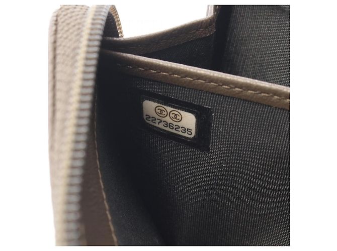 Cartera Larga Boy Chanel en Cuero de Ternera Caqui - vista 5