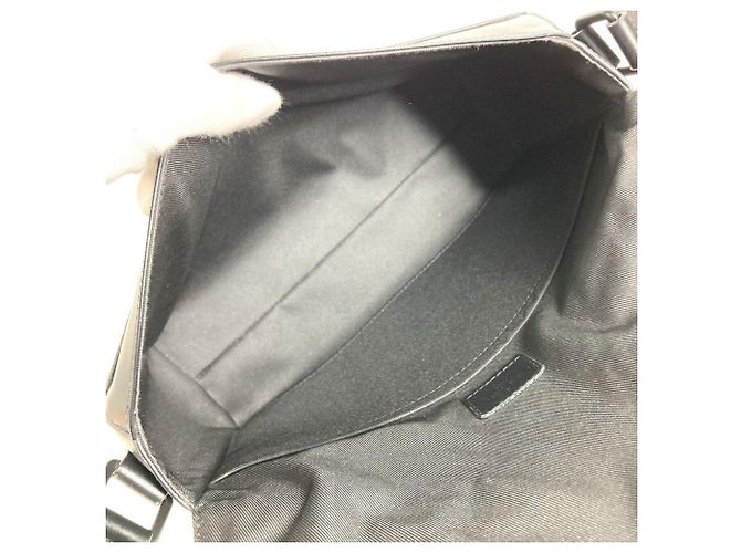 Borsa a tracolla Monogram Shadow Sprinter di Louis Vuitton Nero - vista 16