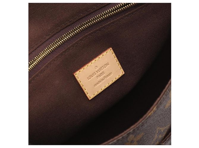 Borsa a Spalla Menilmontant PM Louis Vuitton Marrone - vista 4