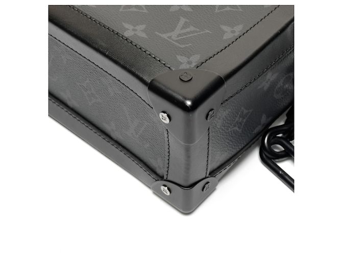 Schultertasche Soft Trunk Monogram Eclipse von Louis Vuitton Schwarz - Ansicht 6