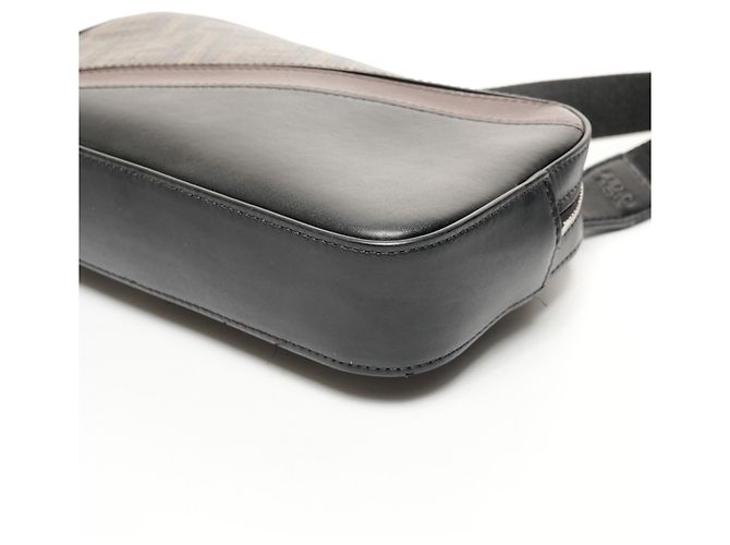 Borsa a Spalla Fendi Zucca Diagonal Camera Case Nero - vista 6