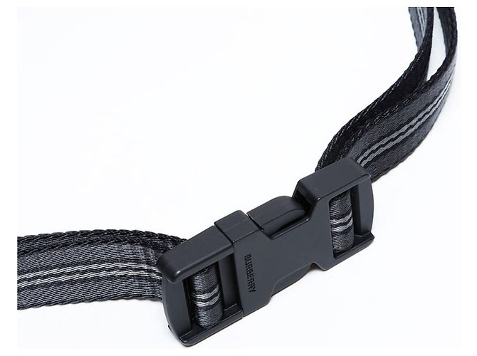 Borsa a Spalla Mini in Nylon Burberry Nero - vista 13