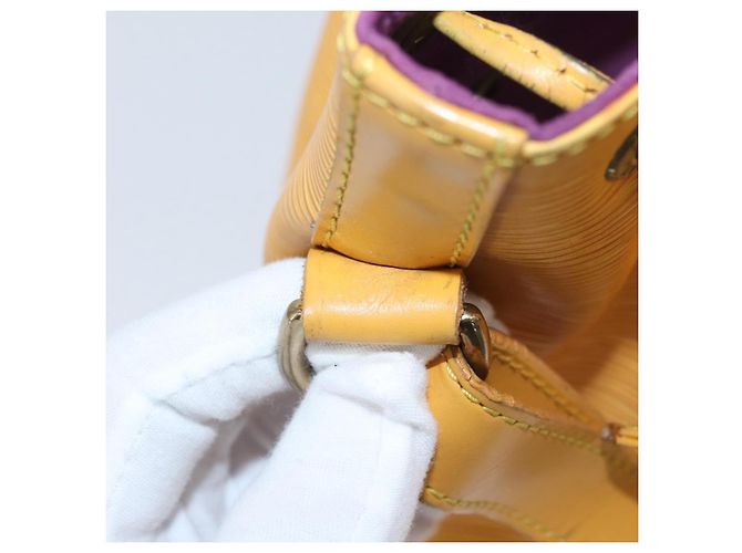Louis Vuitton Petit Noe Epi Leather Medium Giallo - vista 7