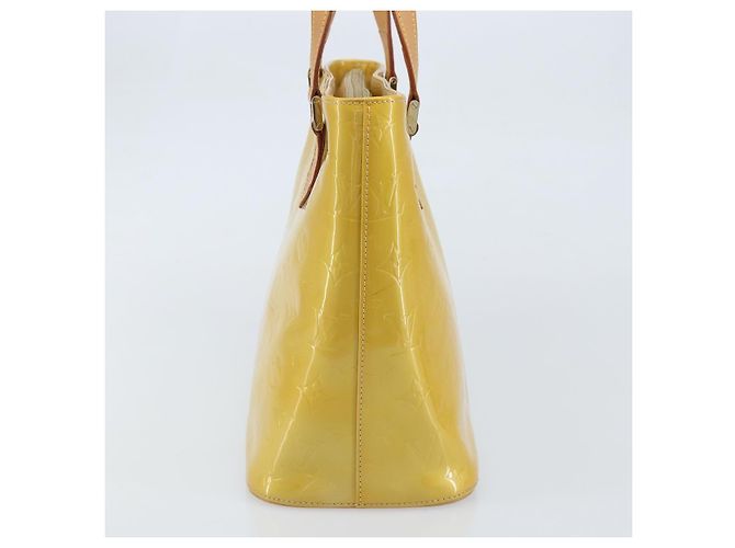 Louis Vuitton Houston Monogram Vernis Beige - vista 4