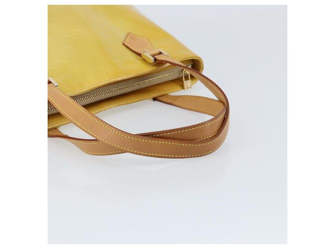 Louis Vuitton Houston Monogram Vernis Beige - vista 7