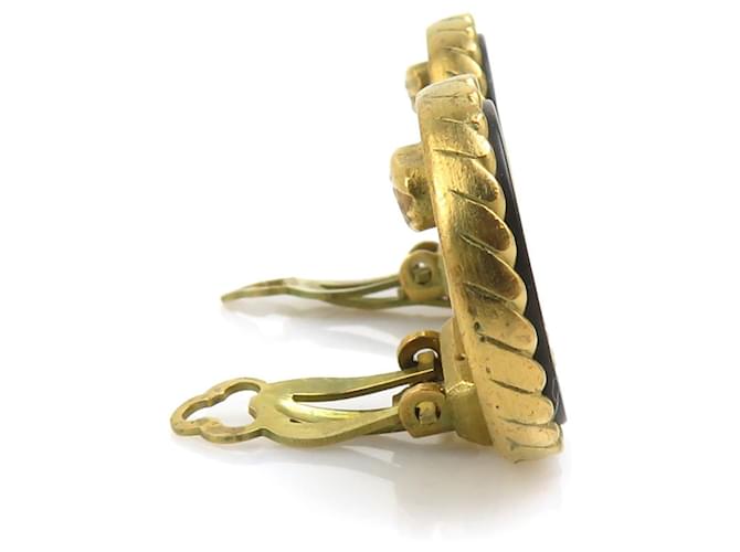 Orecchini a clip in metallo e plastica Chanel Coco Mark Nero D'oro - vista 2