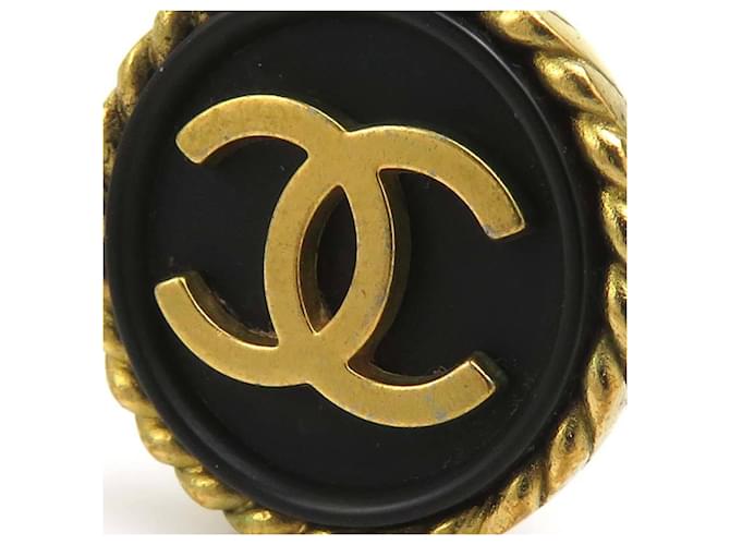 Orecchini a clip in metallo e plastica Chanel Coco Mark Nero D'oro - vista 8