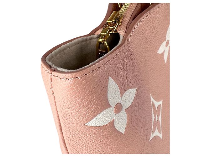 Borsa Petit Palais PM in Monogram Empreinte Louis Vuitton Rosa Crudo - vista 6