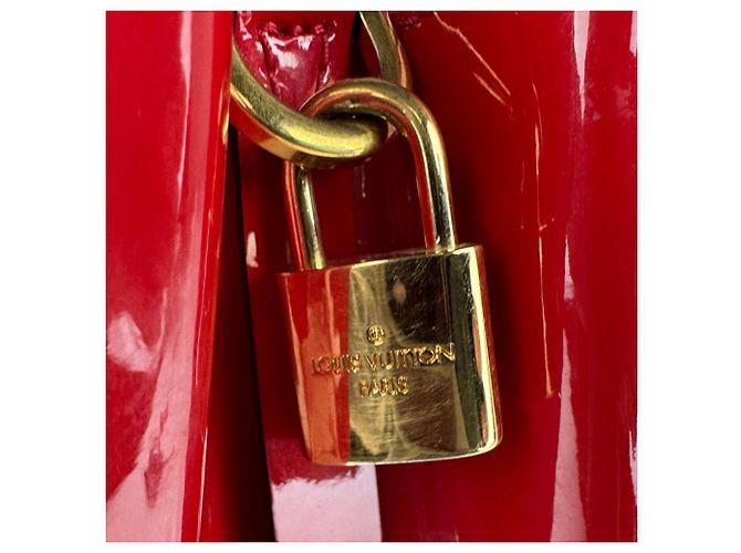 Borsa Montaigne MM in Monogram Vernis di Louis Vuitton Fuschia - vista 14