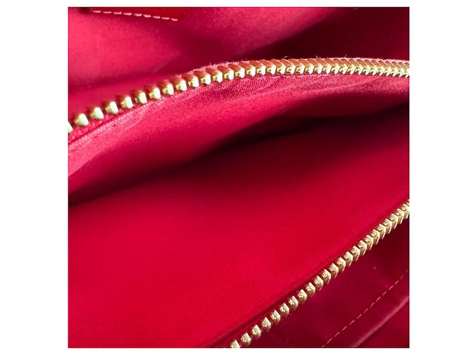 Borsa Montaigne MM in Monogram Vernis di Louis Vuitton Fuschia - vista 6