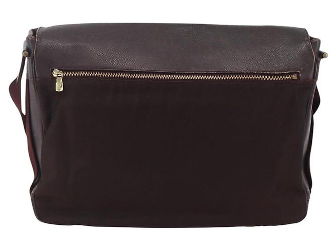 Louis Vuitton Dersou Taiga Leather and Canvas Marron - vue 2